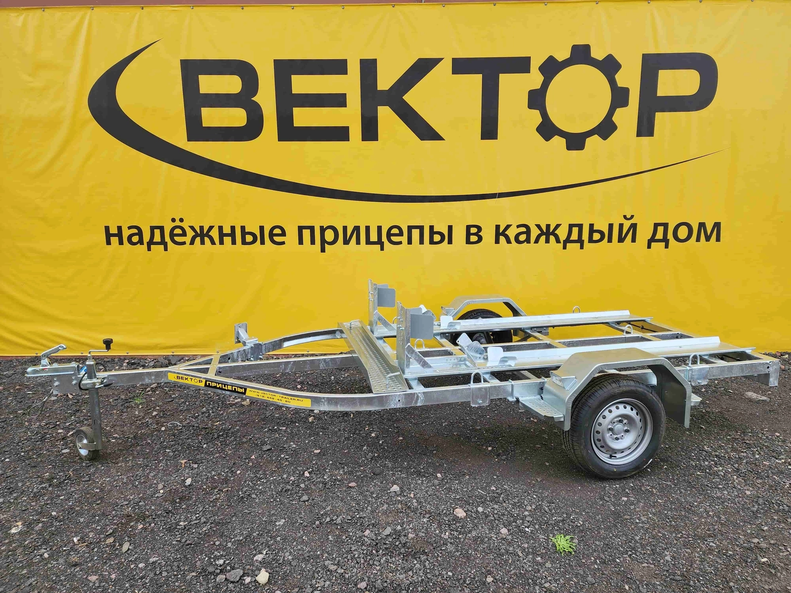 Одноосный прицеп специального назначения без тормоза ЛАВ 81012 Мото R13 Одноосный прицеп специального назначения без тормоза ЛАВ 81012 Мото R13