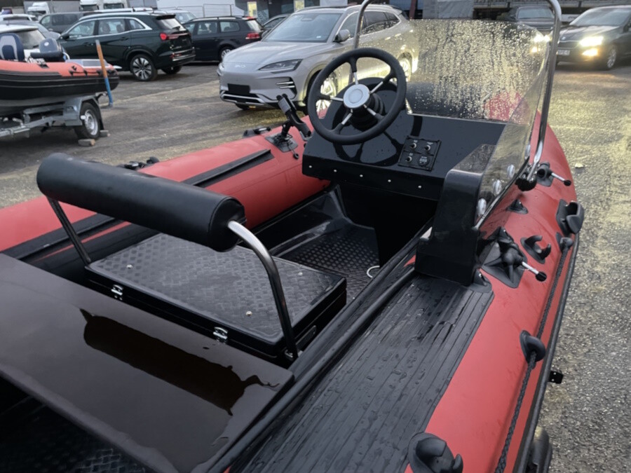Лодка Navigator 380 R консоль дистанция Лодка Navigator 380 R консоль дистанция