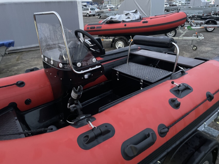 Лодка Navigator 380 R консоль дистанция Лодка Navigator 380 R консоль дистанция