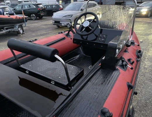 Лодка Navigator 380 R консоль дистанция Лодка Navigator 380 R консоль дистанция