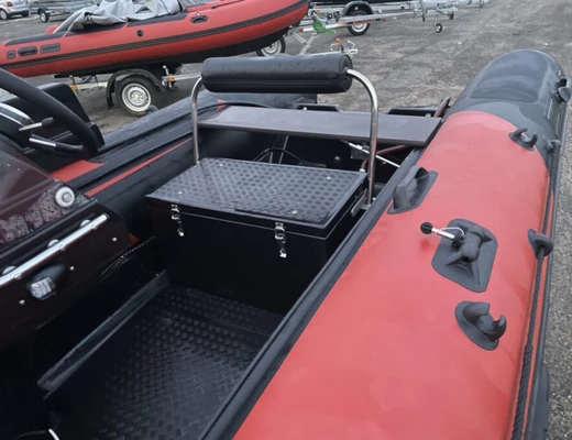 Лодка Navigator 380 R консоль дистанция Лодка Navigator 380 R консоль дистанция