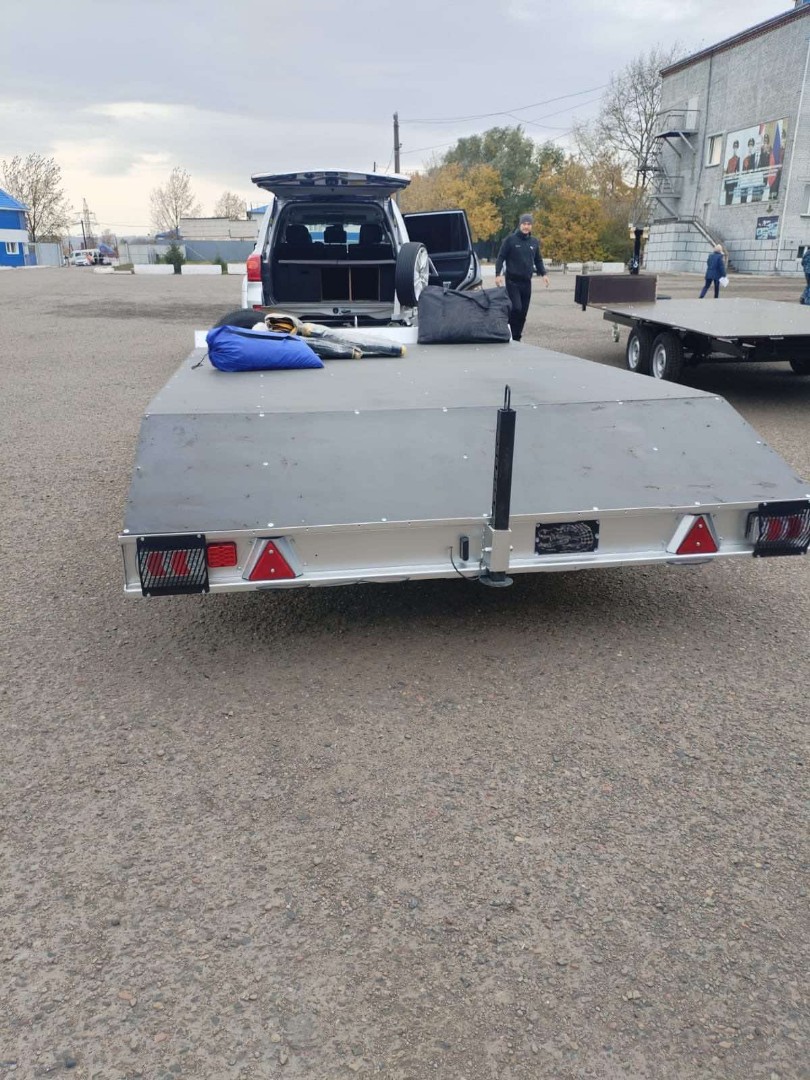 Прицеп для перевозки спецтехники, авто Прицеп для перевозки спецтехники, авто
